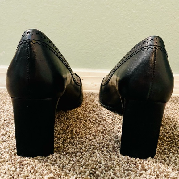 EUC Vintage Franco Sarto Black Leather Heeled Square Toed Penny Loafers - Picture 10 of 17